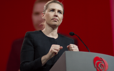 Schockierender Angriff auf Dänemarks Ministerpräsidentin Mette Frederiksen im Zentrum von Kopenhagen